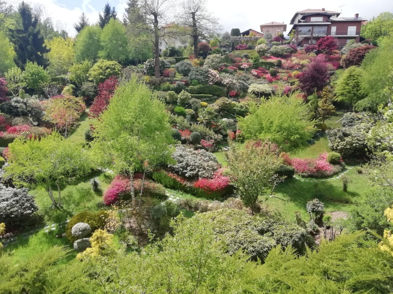 RECUPERO AREA DEGRADATA CON REALIZZAZIONE GIARDINO | Premio +bellezza in Valle