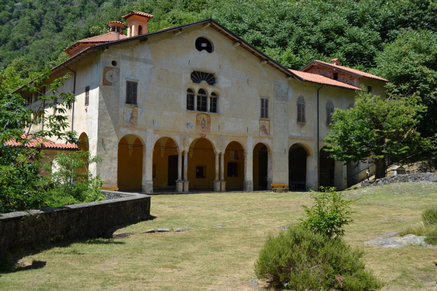 RIPRISTINO DELLE STANZE DELL'EREMITA AL SANTUARIO DEL CAVALLERO | Premio +bellezza in Valle